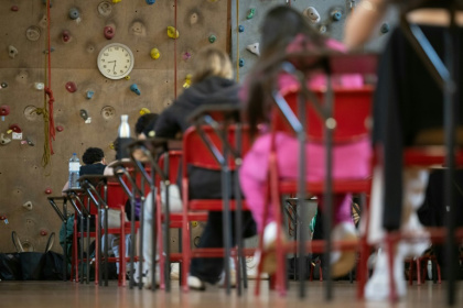 Des élèves pendant l'épreuve de philosophie du baccalauréat au lycée Michel de Montaigne à Mulhouse, dans l'est de la France, le 16 juin 2025 - SEBASTIEN BOZON (AFP) Des élèves pendant l'épreuve de philosophie du baccalauréat au lycée Michel de Montaigne à Mulhouse, dans l'est de la France, le 16 juin 2025 - SEBASTIEN BOZON (AFP)