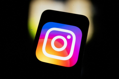 L'influenceuse Rym Renom était notamment jugée pour avoir vanté sur Instagram les mérites d'injections sous-cutanées alors que ces pratiques chirurgicales n'étaient pas réalisées par un médecin ou un infirmier - BRANDON BELL (AFP) L'influenceuse Rym Renom était notamment jugée pour avoir vanté sur Instagram les mérites d'injections sous-cutanées alors que ces pratiques chirurgicales n'étaient pas réalisées par un médecin ou un infirmier - BRANDON BELL (AFP)