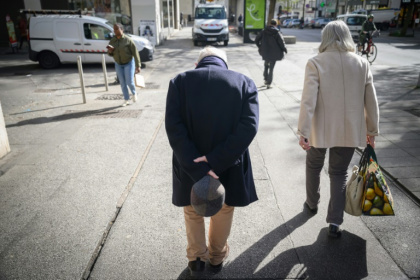 "Marasme démographique", "stagnation de la productivité", et "creusement de la dette publique": l'Institut Montaigne, cercle de réflexion libéral, dresse  un bilan pessimiste de l'avenir de la France - Loic VENANCE (AFP)