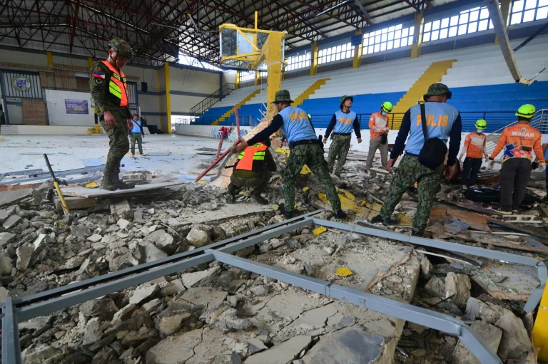 Philippines : les secours rapportent "jusqu'à 60 morts" après un violent séisme