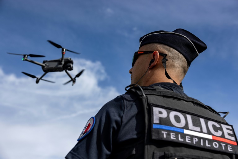 En France, un déploiement "sans précédent" de drones pour surveiller les manifestations
