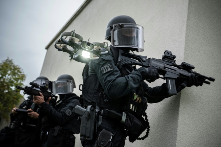 Dans les secrets des négociateurs du RAID