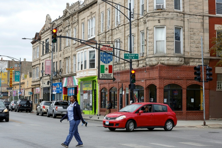 Alors que les descentes s'intensifient, l'économie latino de Chicago s'effondre Alors que les descentes s'intensifient, l'économie latino de Chicago s'effondre