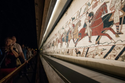 La tapisserie de Bayeux, le 13 septembre 2019, à Bayeux dans le Calvados - LOIC VENANCE (AFP)