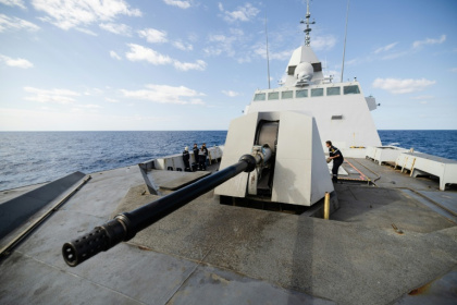 Le canon de 76 mm de la frégate française "Lorraine" en Méditerranée le 2 octobre 2025 - CLEMENT MAHOUDEAU (AFP)