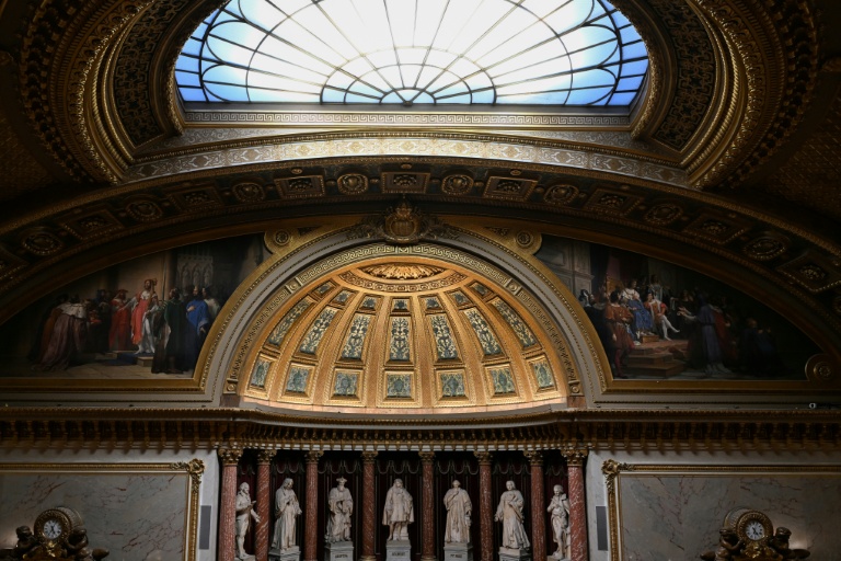 Taxe sur les entreprises supprimée, fiscalité revue sur les holdings... Le Sénat retravaille le budget en commission