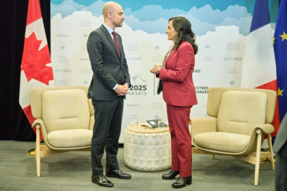 Le ministre français des Affaires étrangères Jean-Noël Barrot et son homologue canadienne Anita Anand, le 11 novembre 2025, à Niagara - Geoff Robins (AFP)