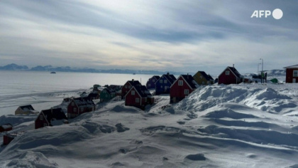  - Archana THIYAGARAJAN, Jonathan KLEIN, Viken KANTARCI, Madeleine PRADEL, James Brooks, Laetitia PERON (AFP)