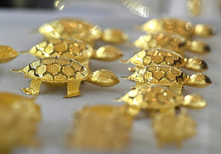 L'or passe la barre historique des 5.000 dollars face à l'incertitude Trump