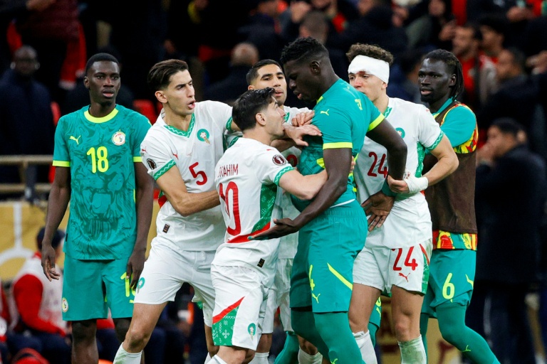 Un penalty, un boycott, une panenka ratée : les folles minutes de la finale Sénégal-Maroc
