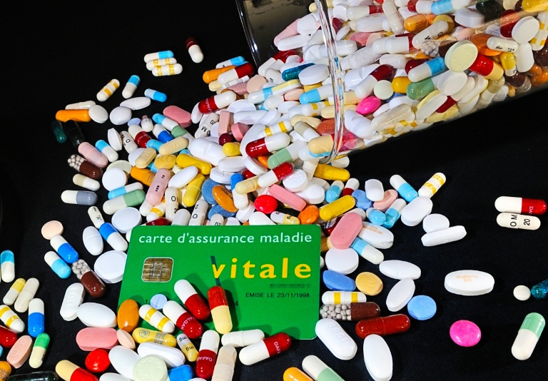 Maladies chroniques : trop de patients "décrochent" de leur traitement, alertent des experts