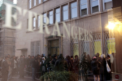 Plus de titres de séjour, moins de régularisations et une petite diminution des demandes d'asile: le ministère de l'Intérieur a publié le tableau 2025 de l'immigration - KENZO TRIBOUILLARD (AFP)