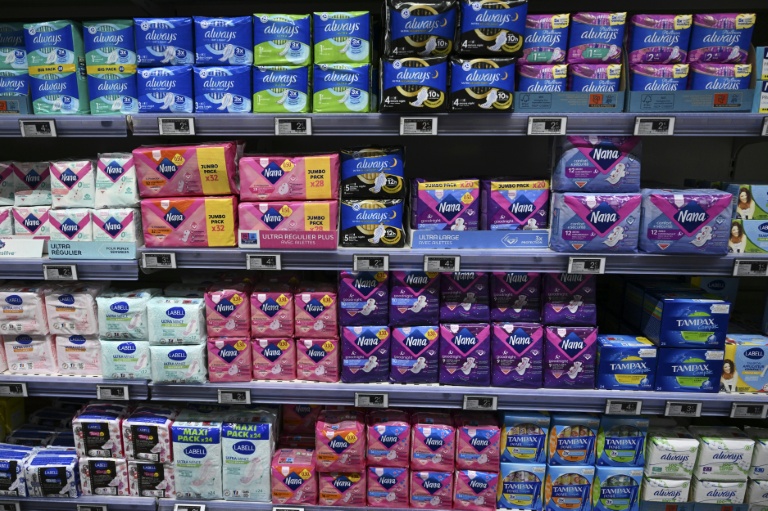 "Je préfère acheter de la viande aux enfants" : en France, la précarité hygiénique gagne du terrain