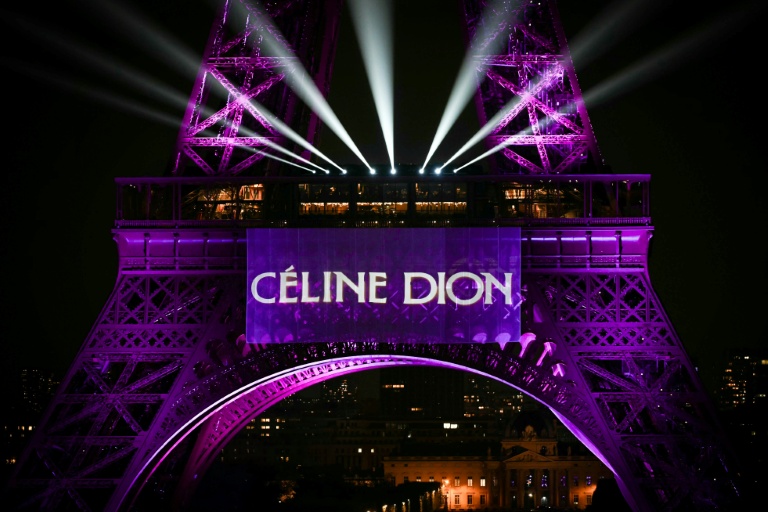Céline Dion officialise son grand retour, avec dix concerts à Paris