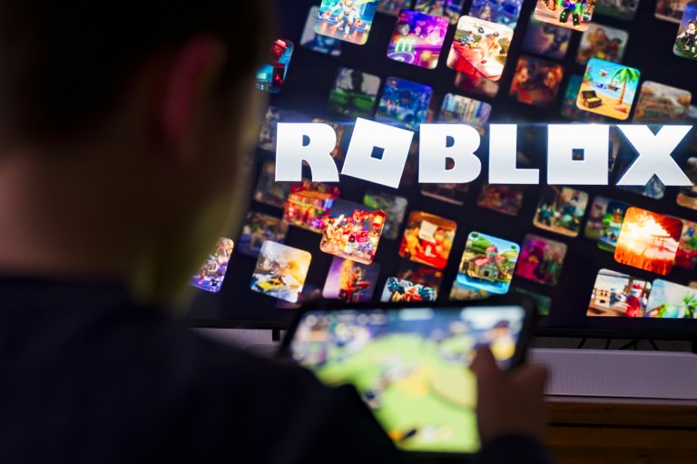 Australie : Fortnite, Minecraft et Roblox sommés de s'expliquer sur la protection des mineurs