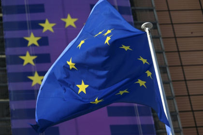 Un rapport scientifique très attendu a recommandé jeudi à l'Union européenne de restreindre largement les polluants éternels (PFAS), sauf exceptions "ciblées" - Nicolas TUCAT (AFP)