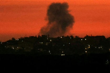 Fumée s'élevant au-dessus d'un village dans le sud du Liban après une frappe israélienne le 31 mars 2026 - - (AFP)