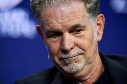 Le co-fondateur de Netflix Reed Hastings à la Milken Institute Global Conference le 18 octobre 2021 - Patrick T. FALLON (AFP)