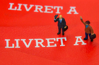 Les épargnants ont retiré 490 millions d'euros de plus qu'ils n'en ont déposé le mois dernier, signant ainsi le pire mois de mars pour le Livret A depuis 2009 - DENIS CHARLET (AFP)