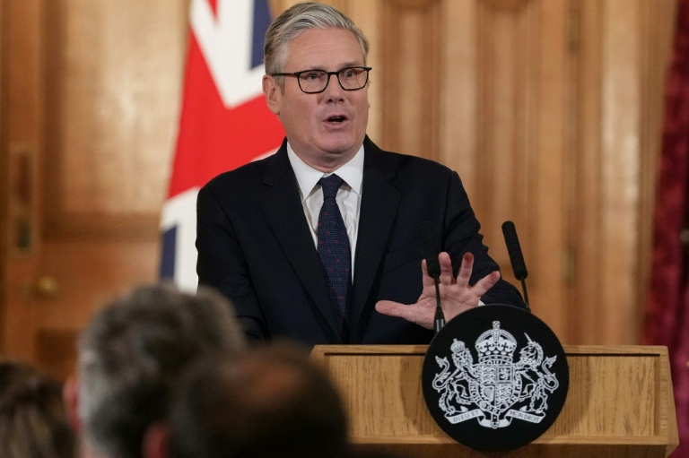 Londres va interdire l'accès des réseaux sociaux aux moins de 16 ans