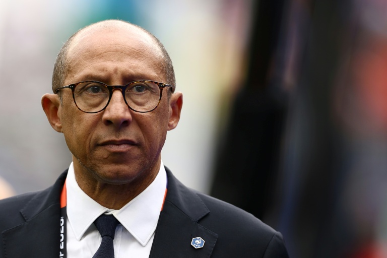 Foot: le successeur de Deschamps connu mardi 28 juillet, Zidane grand favori