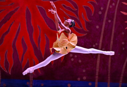 La danseuse classique Laura Kamila Rojas, lors d'une représentation du Ballet national de Cuba, à La Havane, le 8 mai 2026 - ADALBERTO ROQUE (AFP)