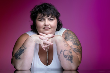 La DJ Barbara Butch pose le 5 mars 2026 à Paris - Joel Saget (AFP)