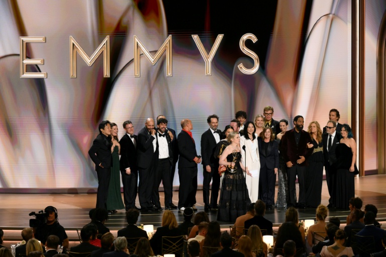 "Widow's Bay" et "The Pitt" dominent les Emmy Awards