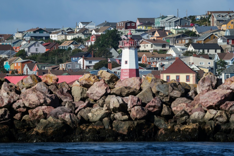 En plein Atlantique Nord, face à Trump, Français et "fier de l'être"