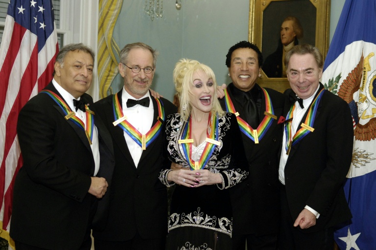 Dolly Parton, légende américaine de la musique country et "figure fédératrice", s'éteint à 80 ans