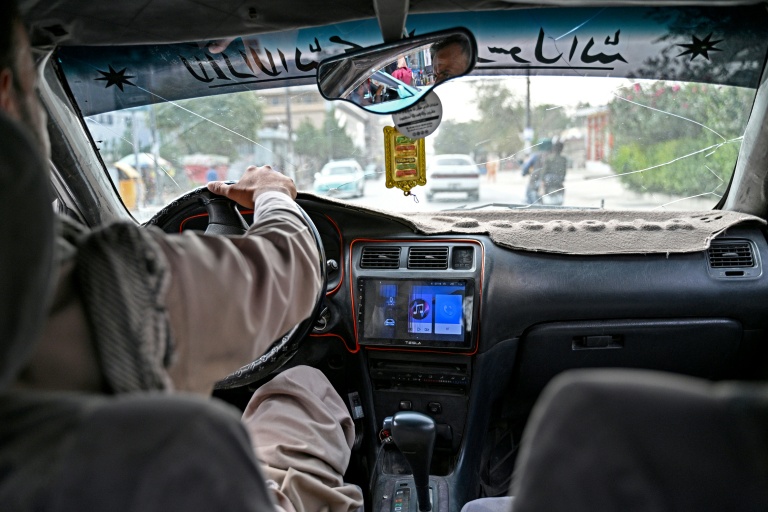 En Afghanistan, des taxis bravent l'interdiction d'écouter de la musique