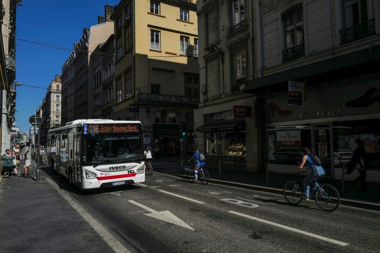 Ces villes où la politique anti-voitures fait marche arrière
